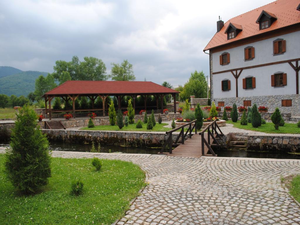 Hotel Gacka Otocac Bagian luar foto