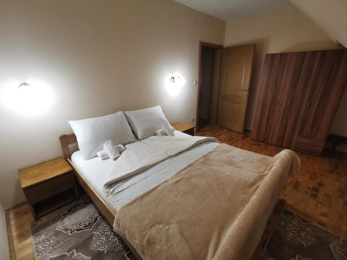 Hotel Gacka Otocac Bagian luar foto