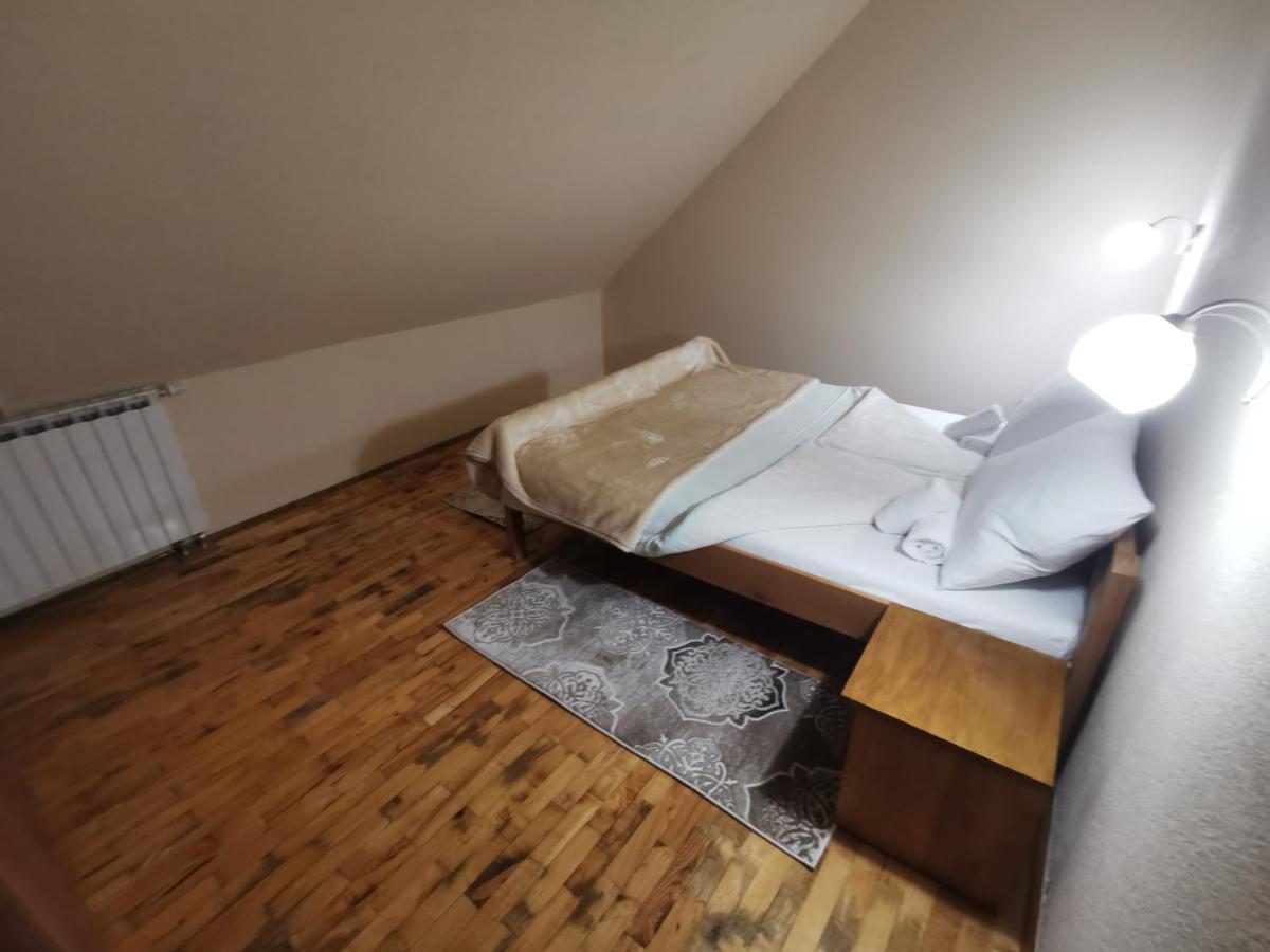 Hotel Gacka Otocac Bagian luar foto